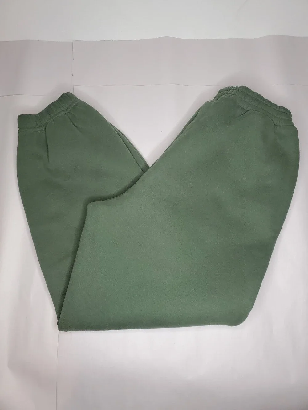 COMFRT | Standard Sweatpants in Size Large